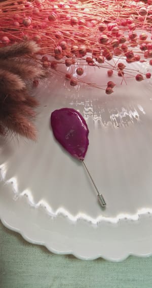  Romantism la Rever: Broșă cu Petală de Bujor (Prindere Tip Ac) - Thumbnail 2